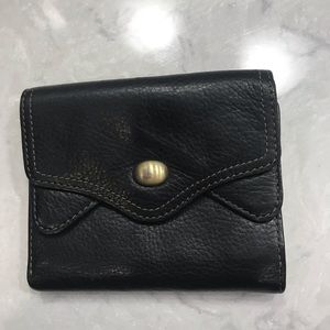 Tri-fold leather wallet